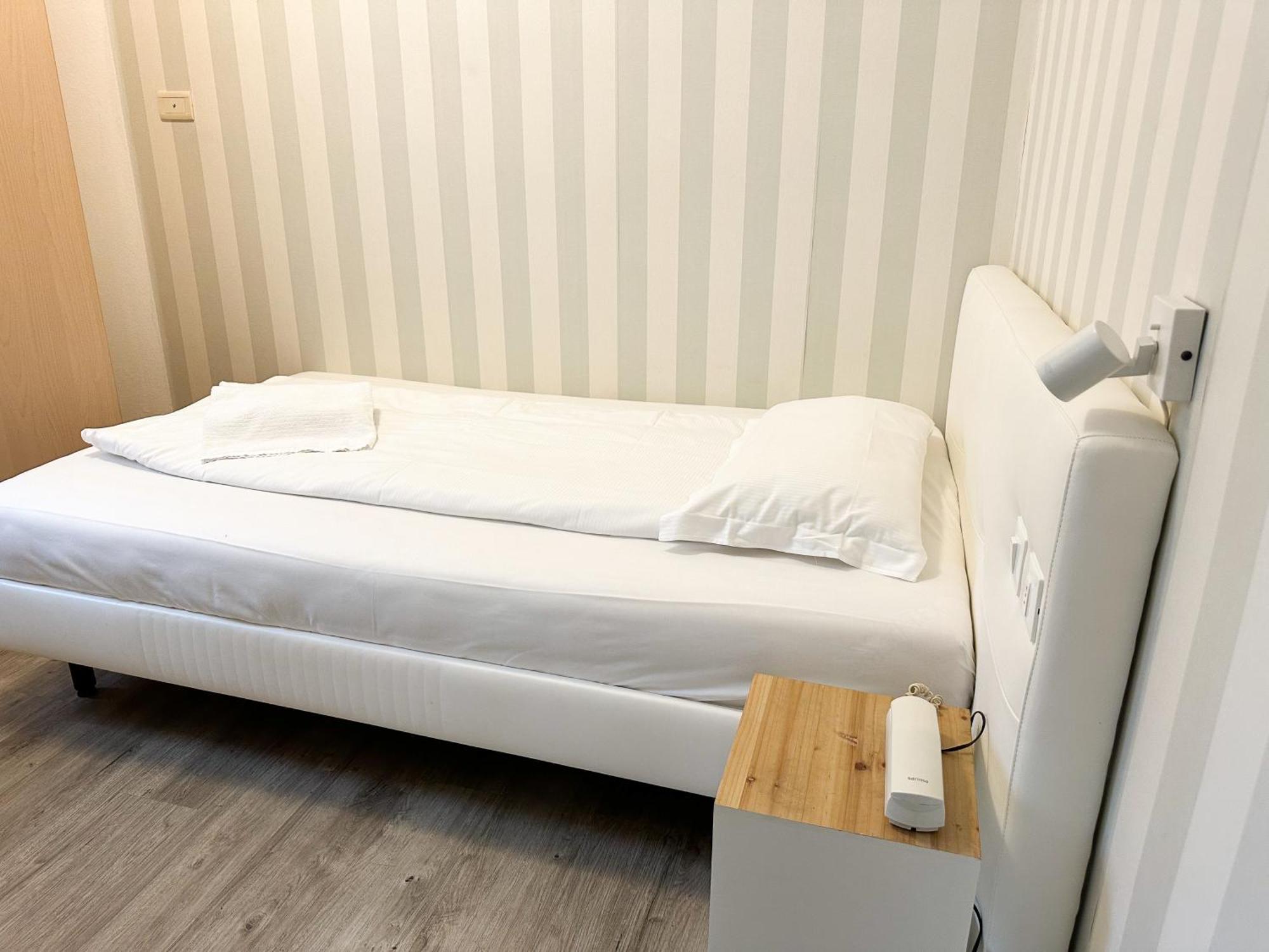 Hotel Bristol ريفا ديل غاردا المظهر الخارجي الصورة
